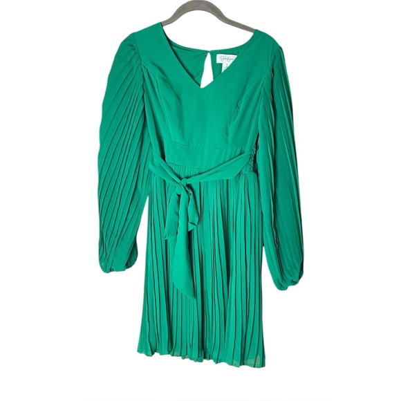 Jessica Simpson Dresses & Skirts - Jessica Simpson Emerald Green Pleated Tie Waist Mini Dress NWT